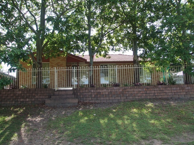 15 Oxley Close, Raymond Terrace NSW 2324