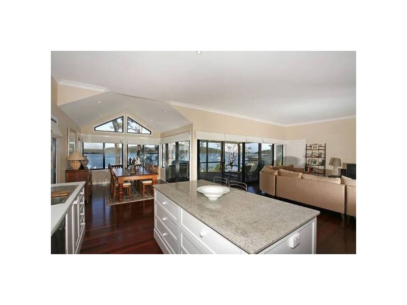 4 Merriwa Boulevarde, North Arm Cove NSW 2324