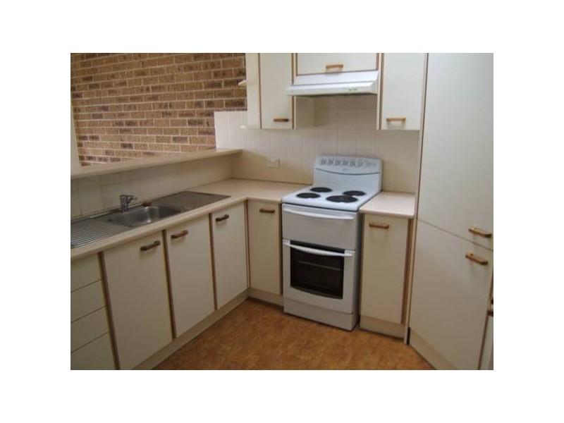 2/43 Michael Hill Drive, Woodberry NSW 2322