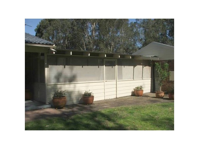 10 Barrie Close, Williamtown NSW 2318