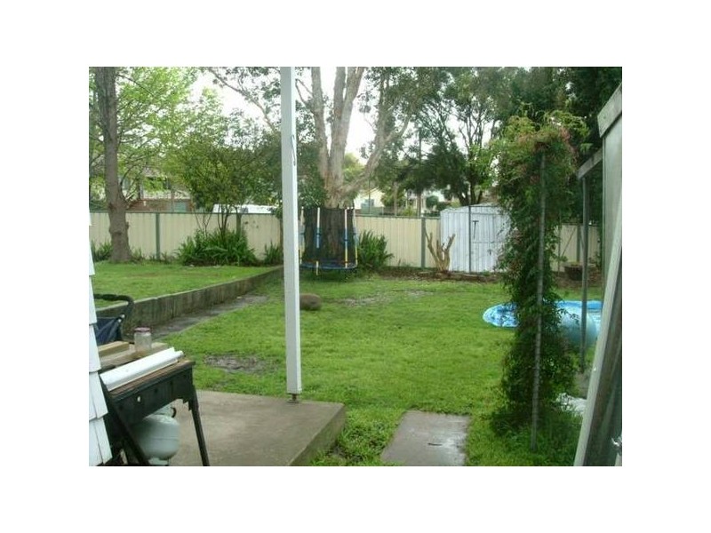 25 Gwen Parade, Raymond Terrace NSW 2324
