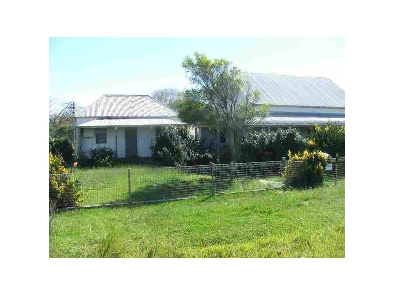 110 & 112 Cabbage Tree Road, Williamtown NSW 2318