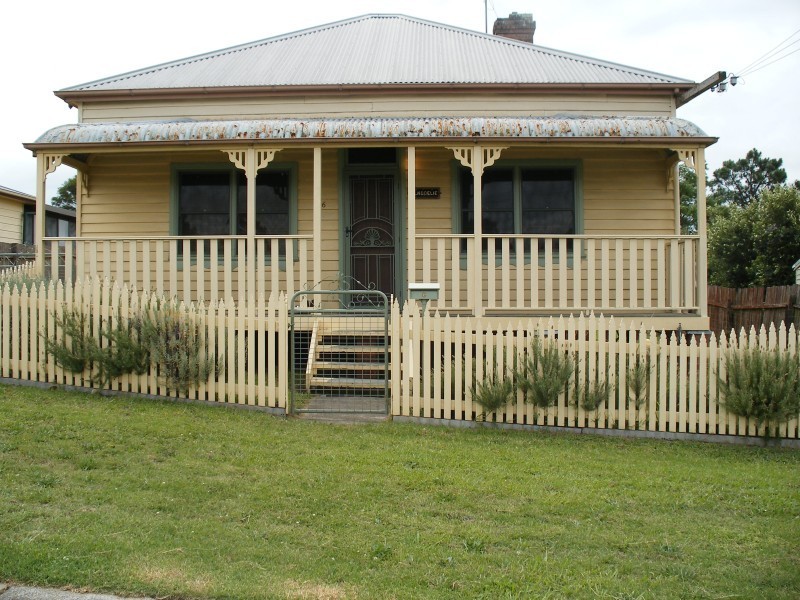 6 Irrawang Street – House, Raymond Terrace NSW 2324