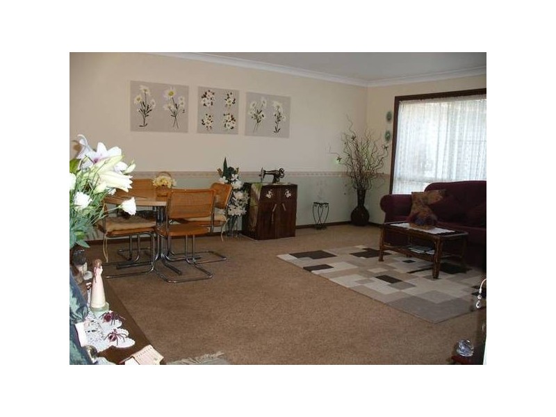 2/11 Benjamin Lee Drive, Raymond Terrace NSW 2324