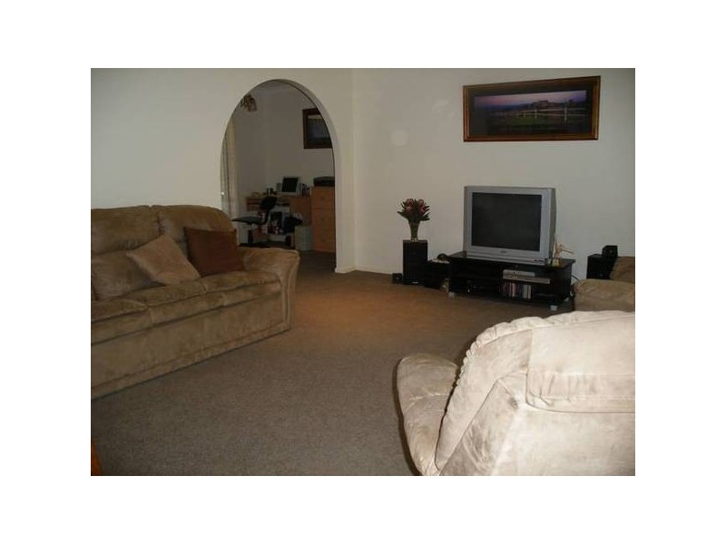 40 Robert Campbell Drive, Raymond Terrace NSW 2324