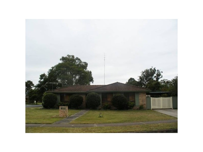 1 Bowman Drive, Raymond Terrace NSW 2324
