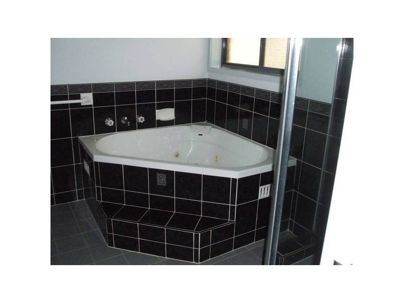 1 Grape Street, Seaham NSW 2324