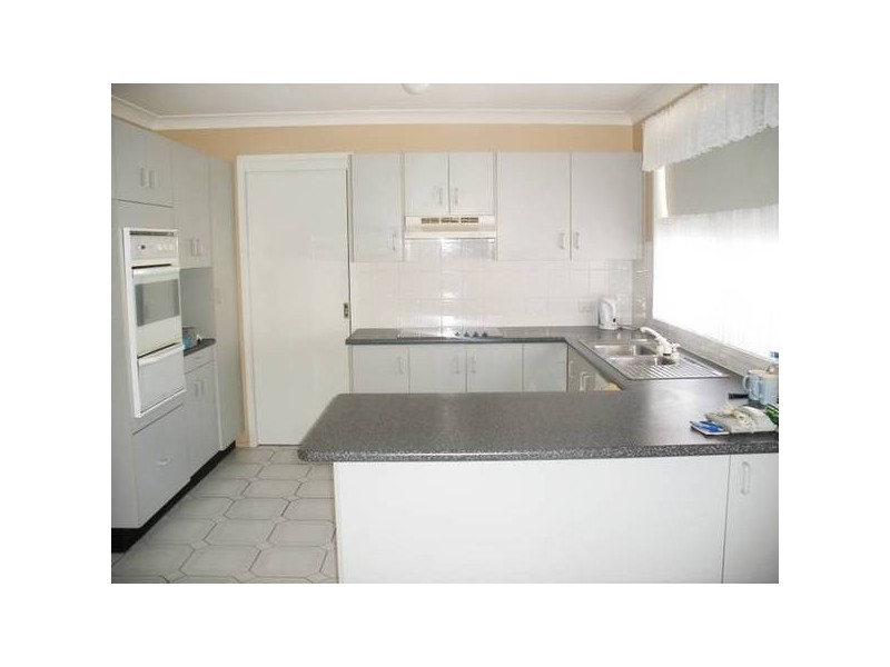 4 Campbell Close, Raymond Terrace NSW 2324