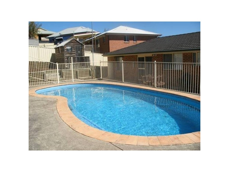 4 Campbell Close, Raymond Terrace NSW 2324