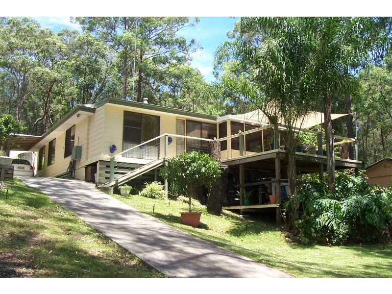 69 Cove Boulevarde, North Arm Cove NSW 2324