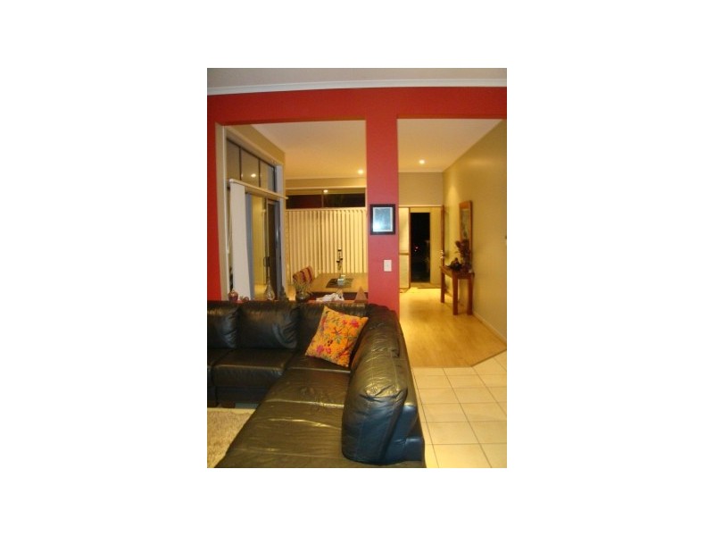 31 Summit Drive, Springfield Lakes QLD 4300