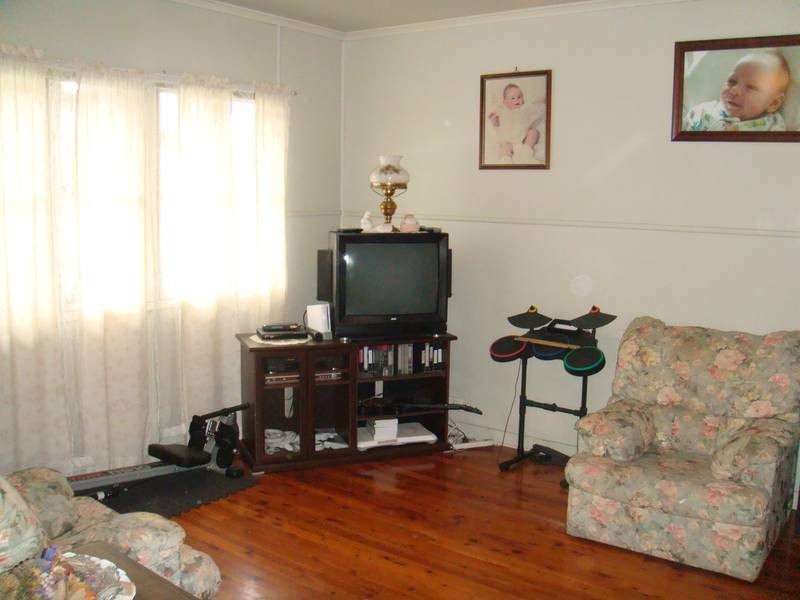 6 Birrell Street, Leichhardt QLD 4305