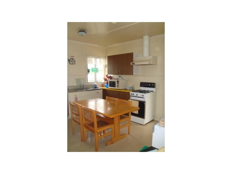 6 Birrell Street, Leichhardt QLD 4305