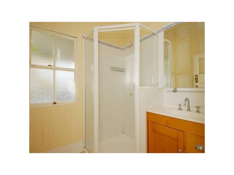 9 Lincoln Street, Wilston QLD 4051