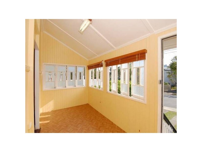 9 Lincoln Street, Wilston QLD 4051