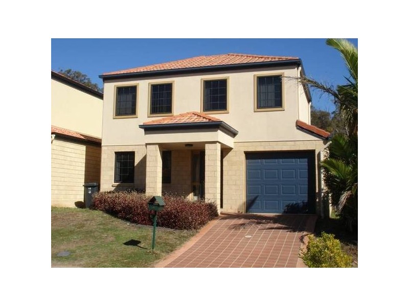 18 Estate Place, Holland Park West QLD 4121