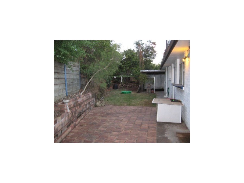9 Tucker Street, Chapel Hill QLD 4069