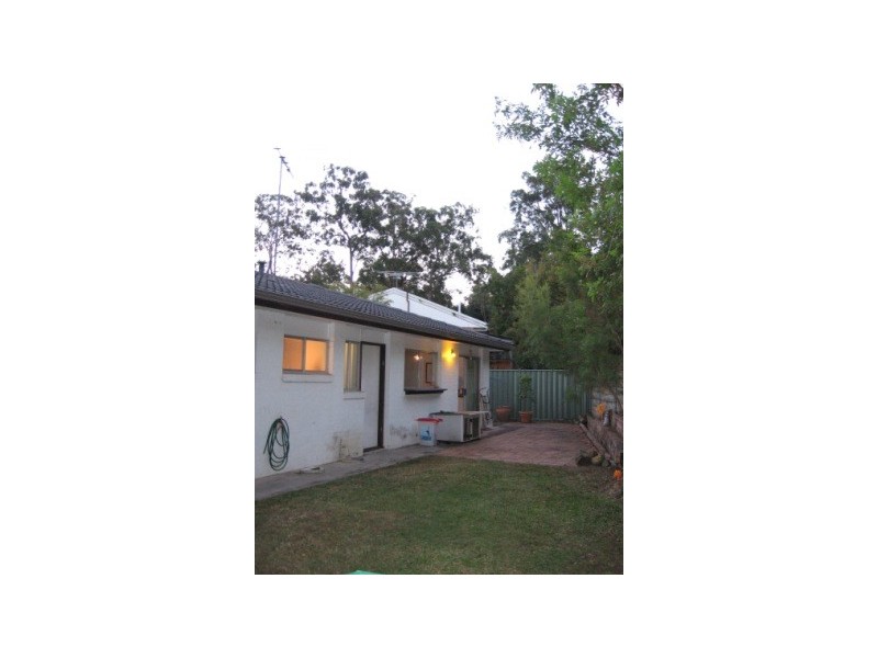 9 Tucker Street, Chapel Hill QLD 4069
