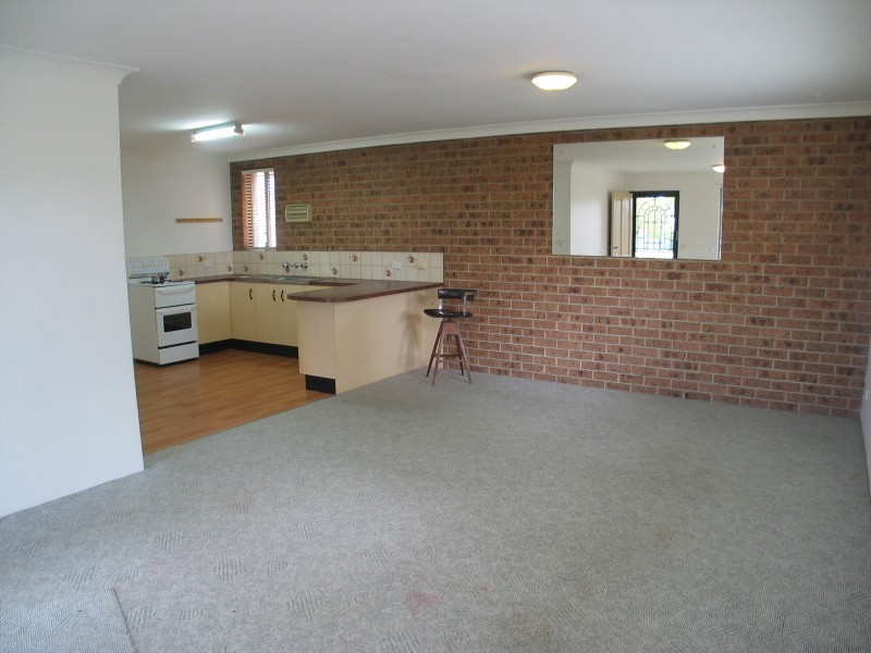 45 Brinawarr Street, Bomaderry NSW 2541