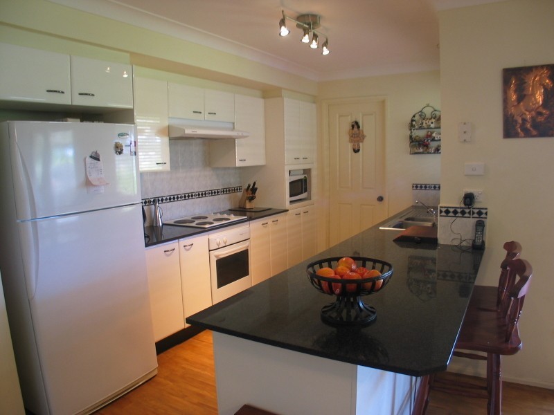 302 Stringybark Road, Nowra Hill NSW 2540