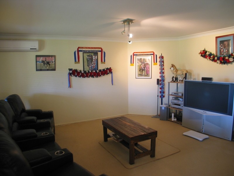 302 Stringybark Road, Nowra Hill NSW 2540