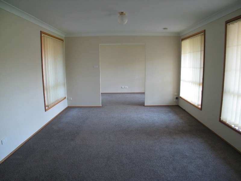 129 Jasmine Drive, Bomaderry NSW 2541