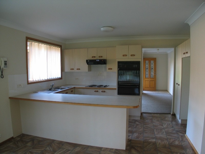 129 Jasmine Drive, Bomaderry NSW 2541