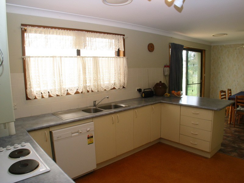 22 Amundsen Avenue, Shoalhaven Heads NSW 2535