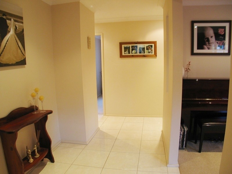 7 Cocos Palm Drive, Bomaderry NSW 2541