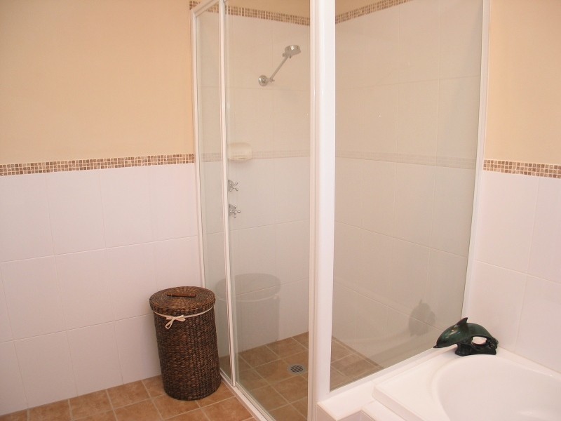 7 Cocos Palm Drive, Bomaderry NSW 2541