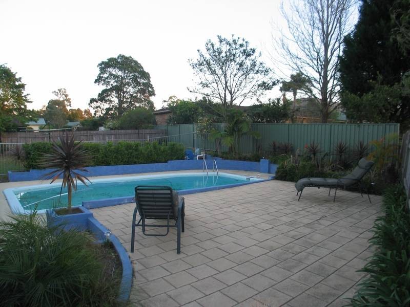 7 Cocos Palm Drive, Bomaderry NSW 2541