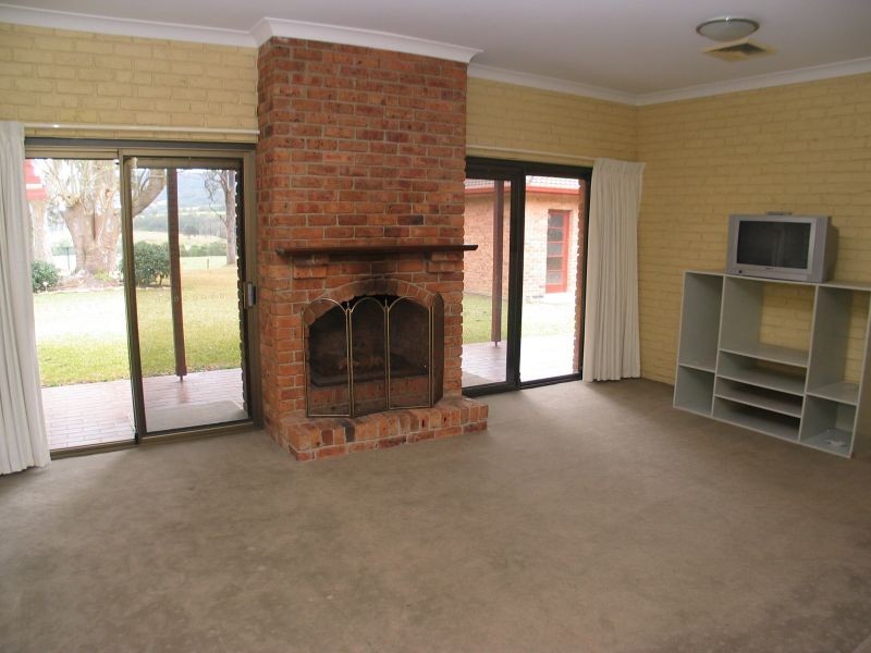 9 Nooramunga Ave, Cambewarra NSW 2540