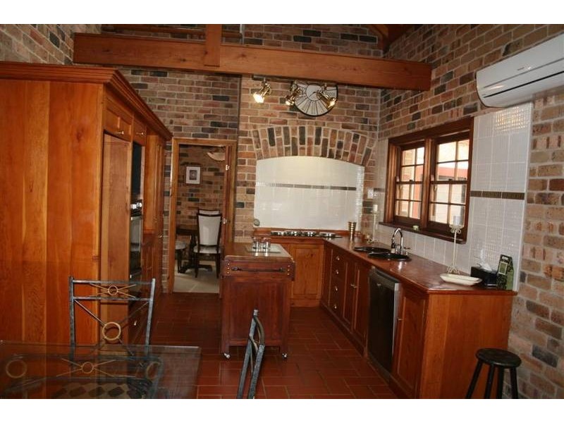 8 Evison Close, Cambewarra NSW 2540