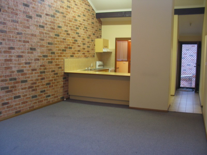 16/27 Bowada Street, Bomaderry NSW 2541