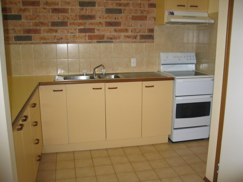 16/27 Bowada Street, Bomaderry NSW 2541