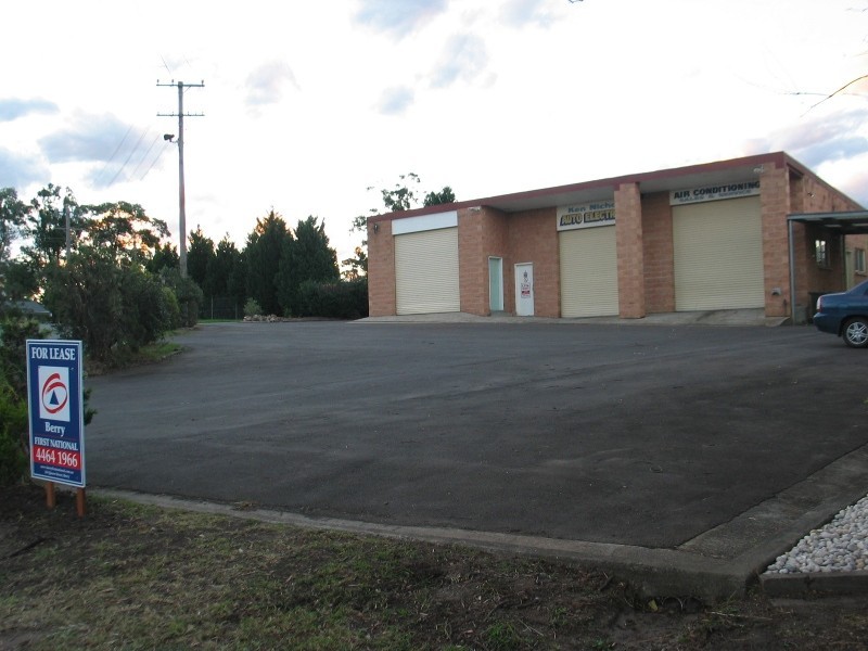 1 and 2/12 McINTYRE WAY, Bomaderry NSW 2541