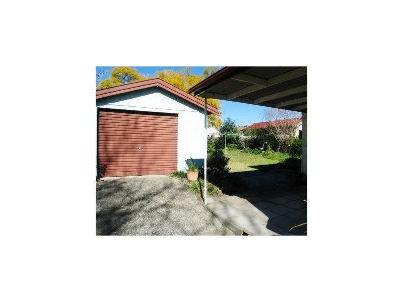 8 Dudley Avenue, Nowra NSW 2541