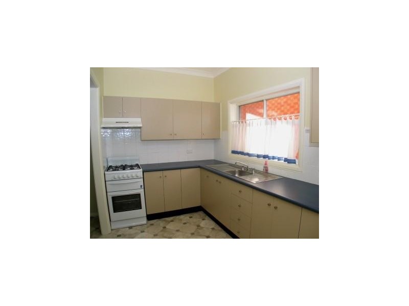 10 West Street, Nowra NSW 2541