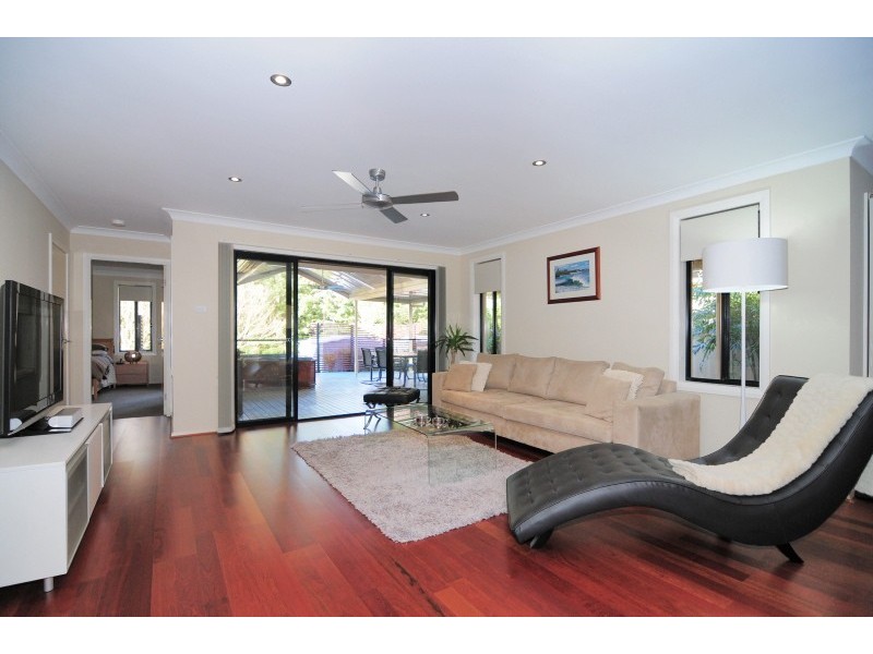 10 Jade Place, Meroo Meadow NSW 2540