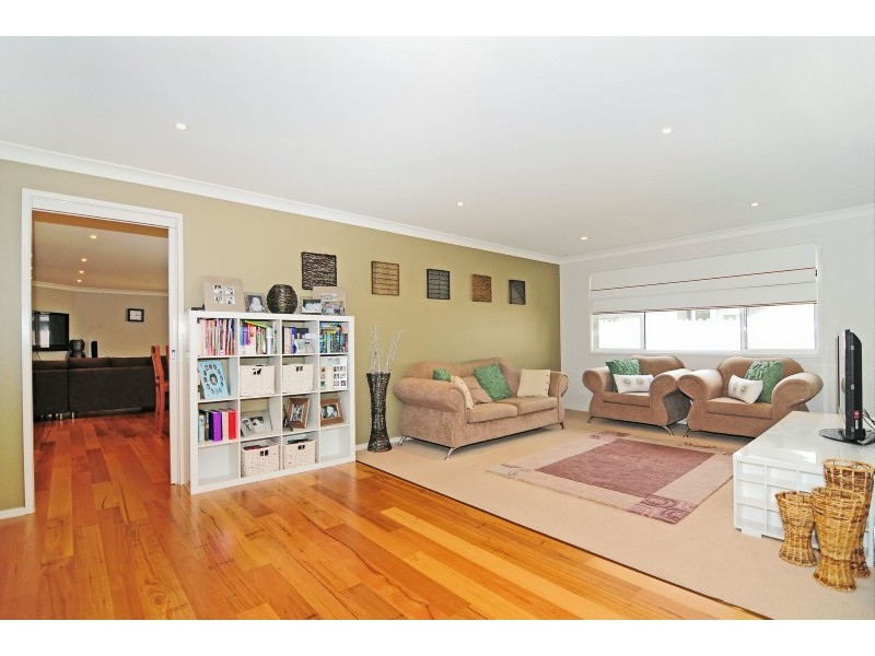 70 Emerald Drive, Meroo Meadow NSW 2540