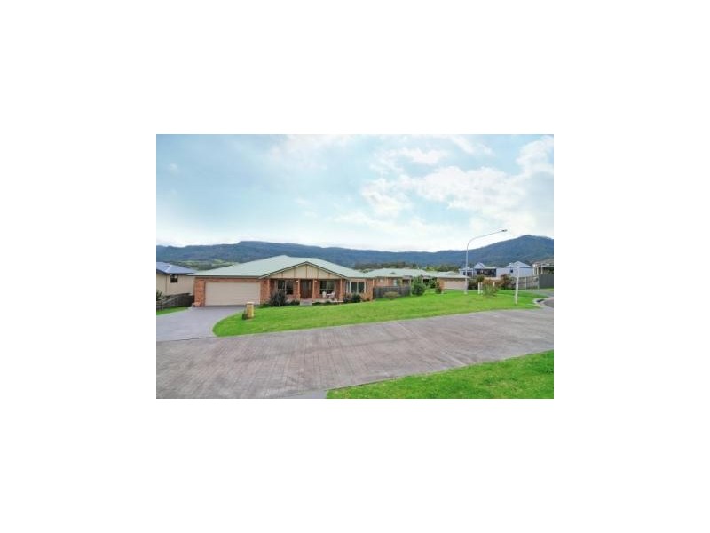 2 Lebene Grove, Cambewarra NSW 2540