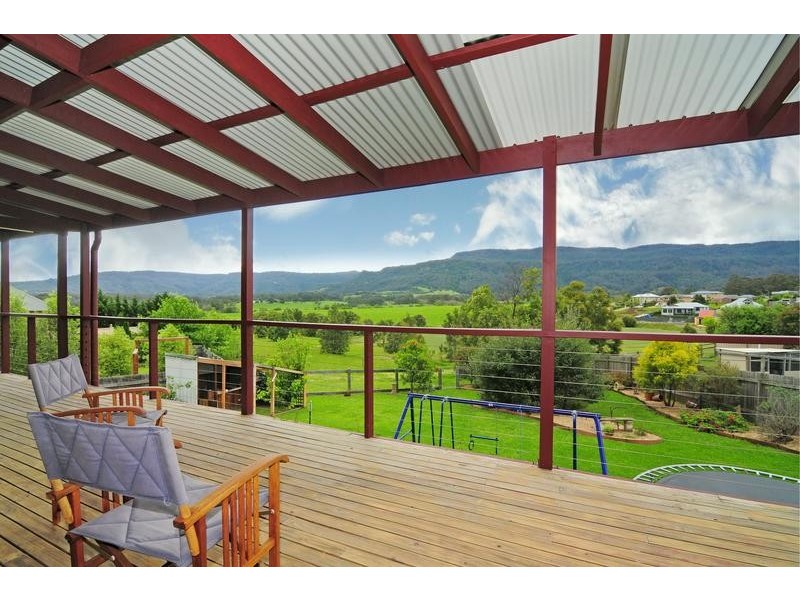 2 Lebene Grove, Cambewarra NSW 2540