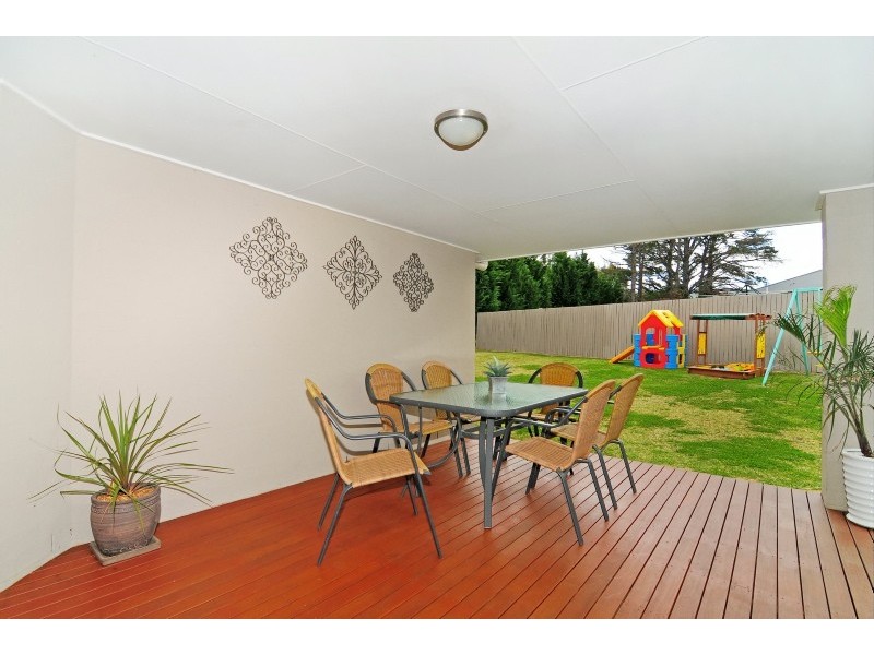 70 Emerald Drive, Meroo Meadow NSW 2540