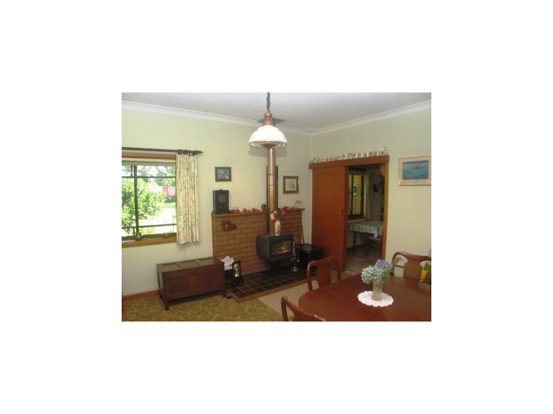 6 Kangaroo Valley Road, Berry NSW 2535