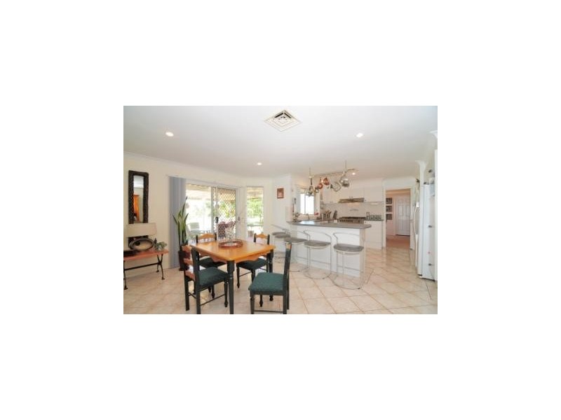 94 Morschels Lane, Meroo Meadow NSW 2540