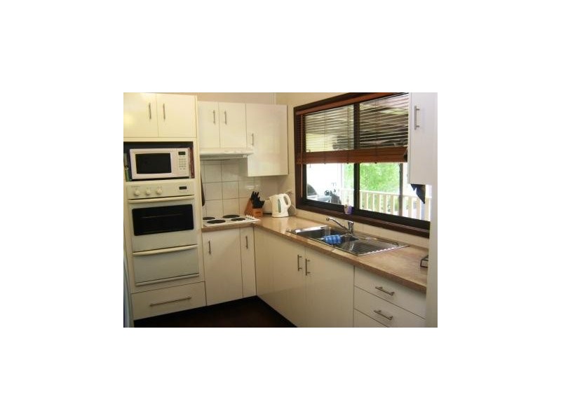 19 Windsor Drive, Berry NSW 2535