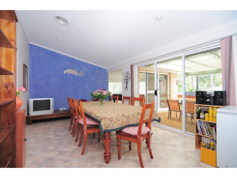 108 Jasmine Dr, Bomaderry NSW 2541