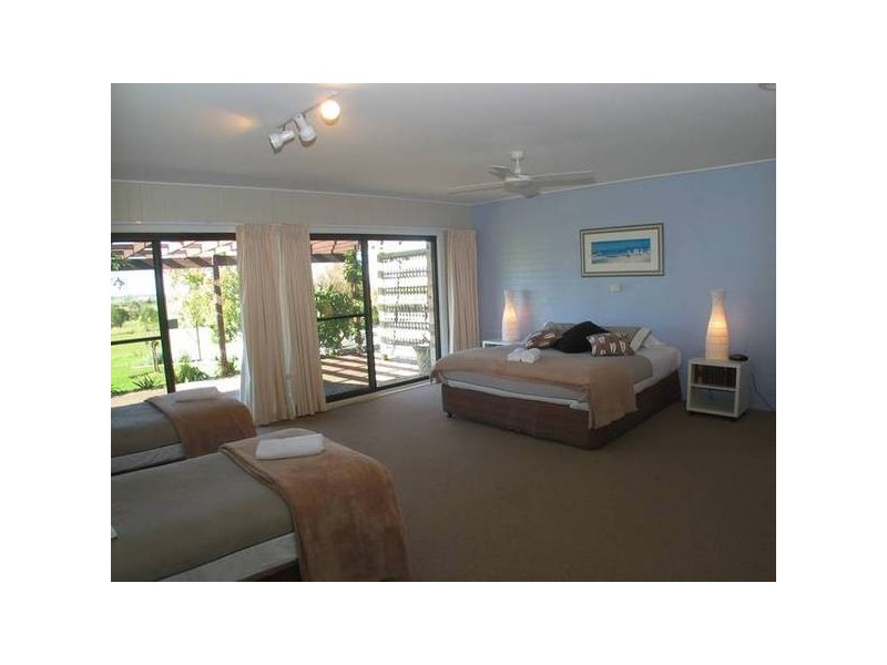 70 Boxsells Lane, Meroo Meadow NSW 2540