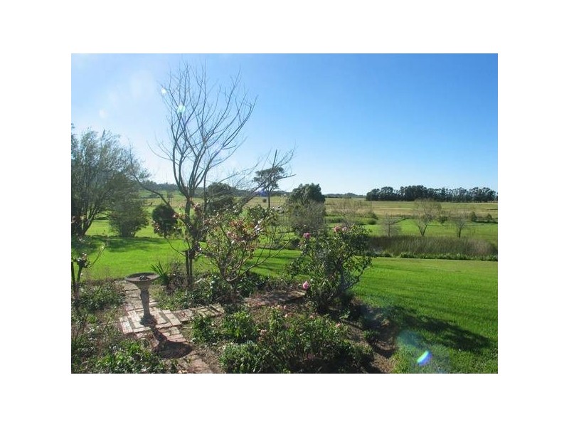 70 Boxsells Lane, Meroo Meadow NSW 2540