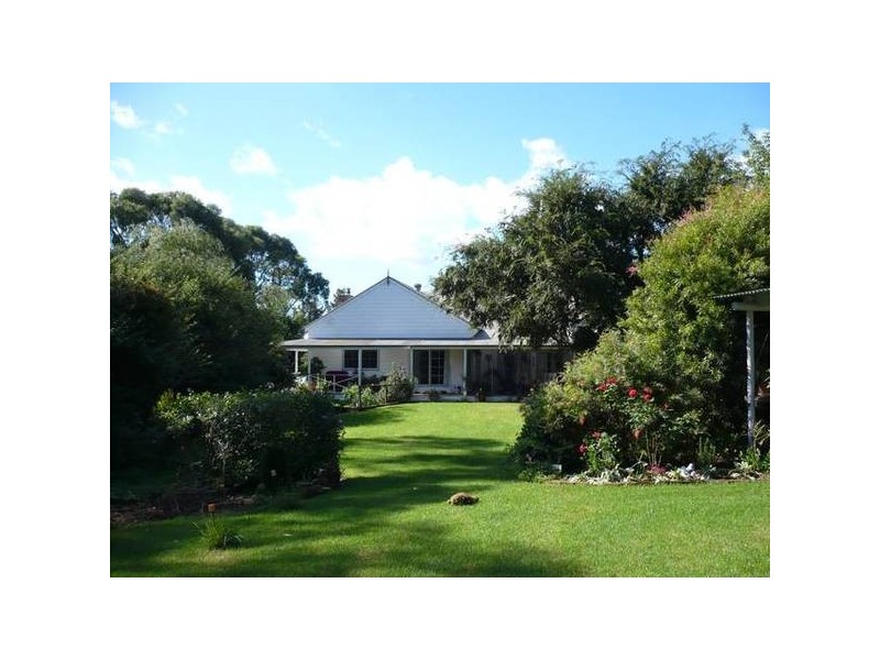 15 Mount Close, Berry NSW 2535